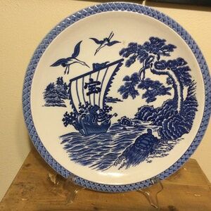 VTG White and Blue Chinoiserie Plate